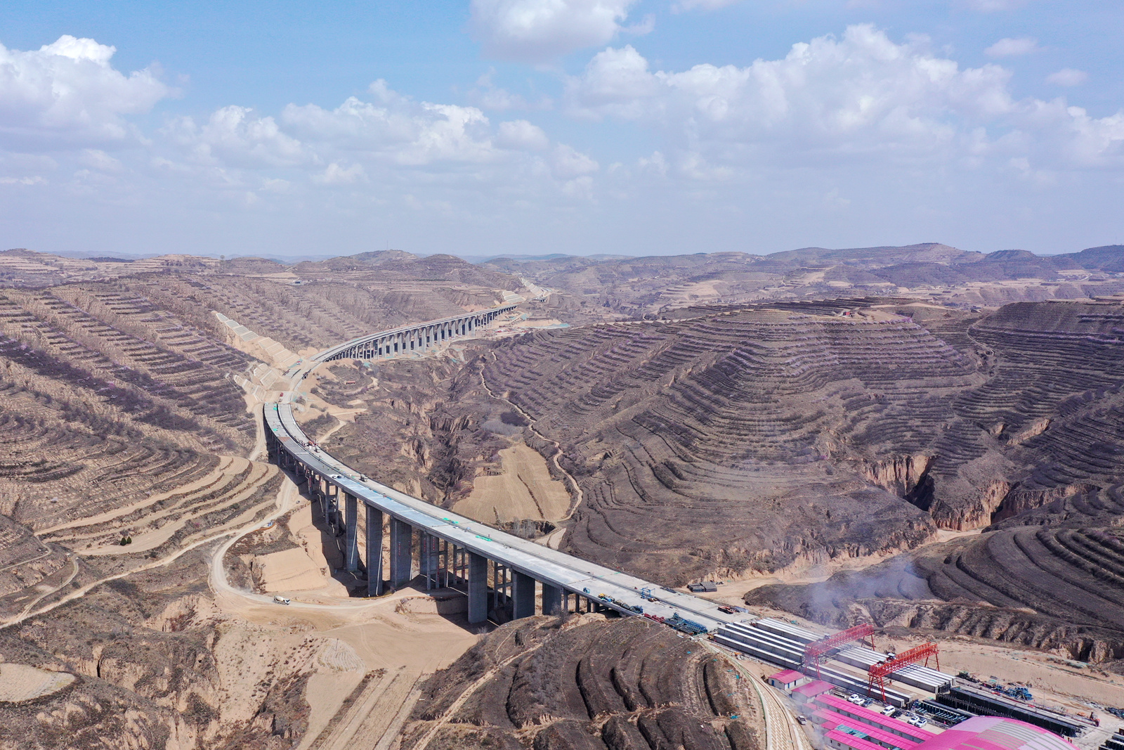 银昆高速宁夏段建设有序推进 一季度完成投资94亿元